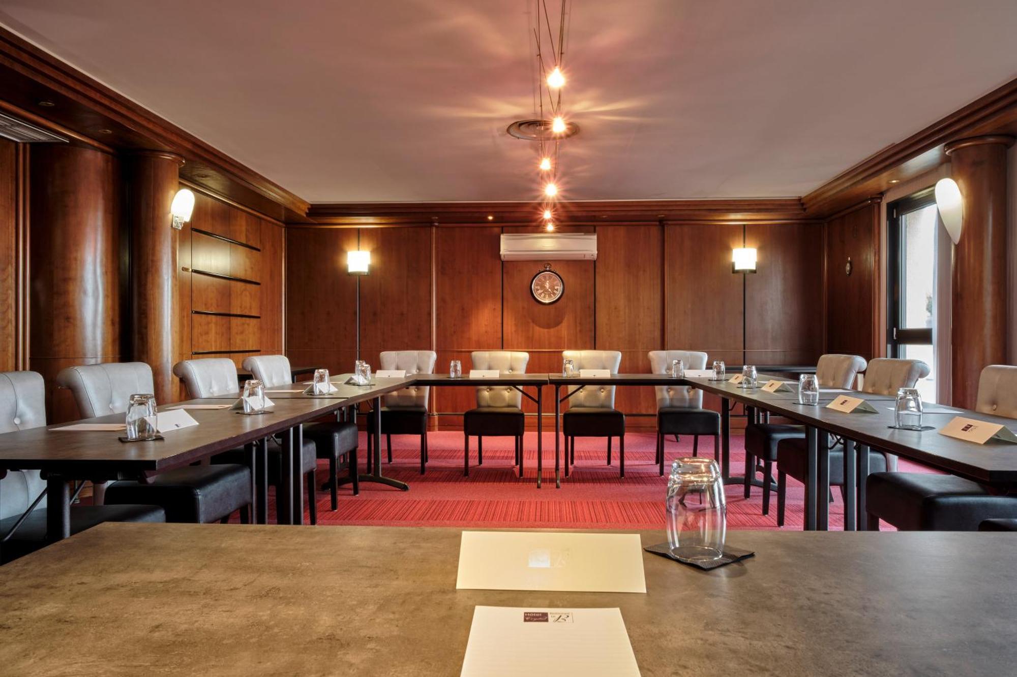 Hotel Restaurant Crystal Ерстайн Экстерьер фото