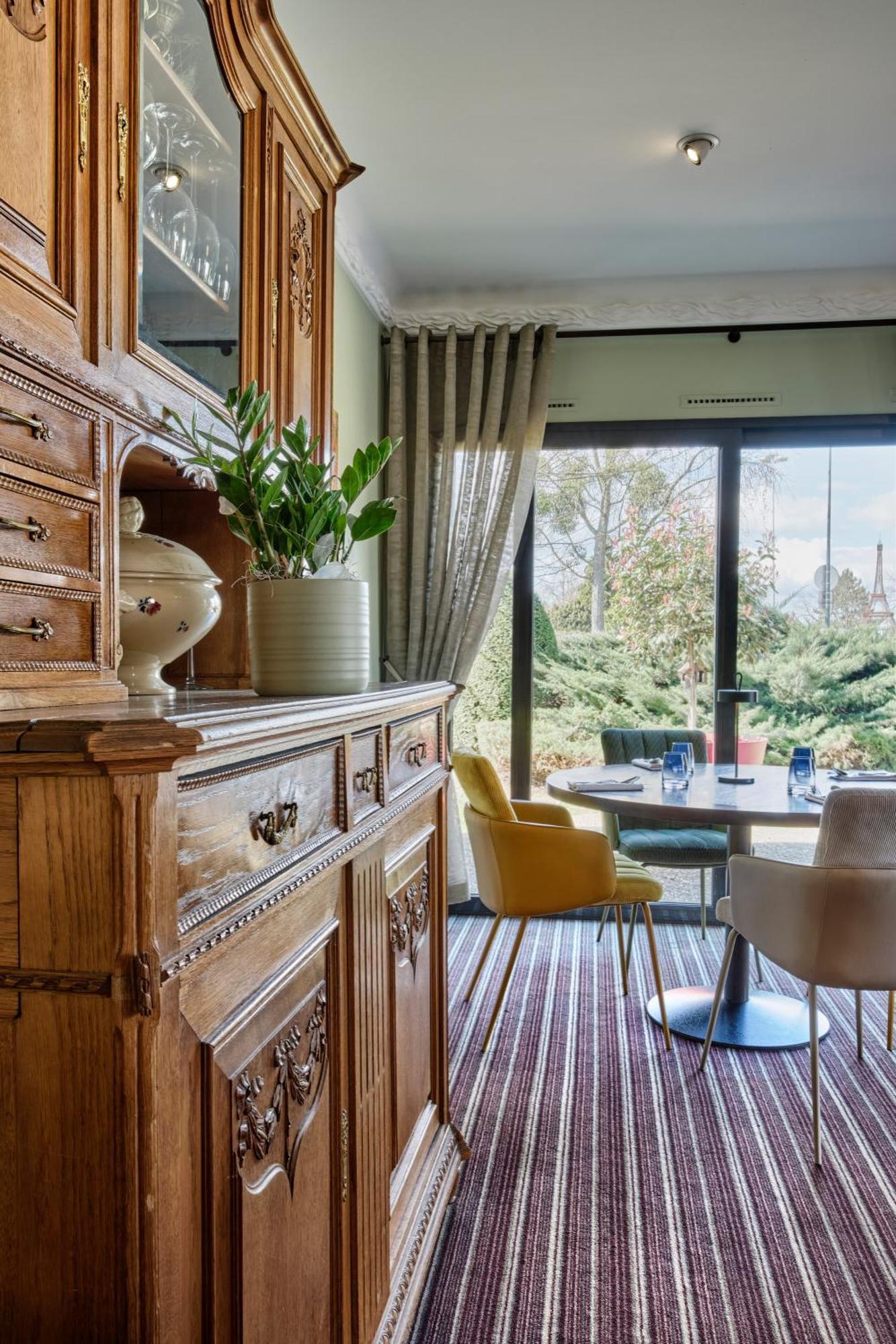 Hotel Restaurant Crystal Ерстайн Экстерьер фото