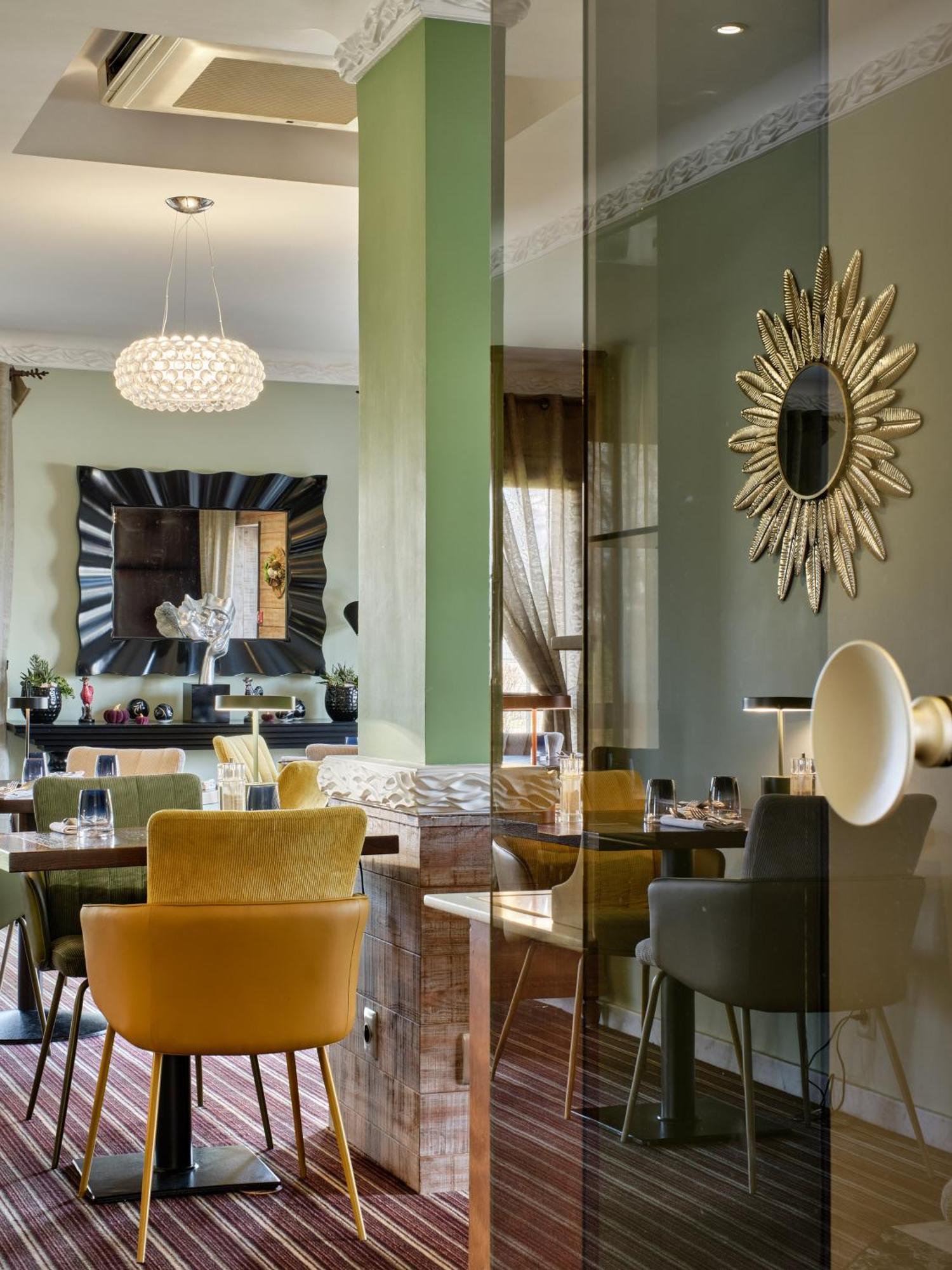 Hotel Restaurant Crystal Ерстайн Экстерьер фото